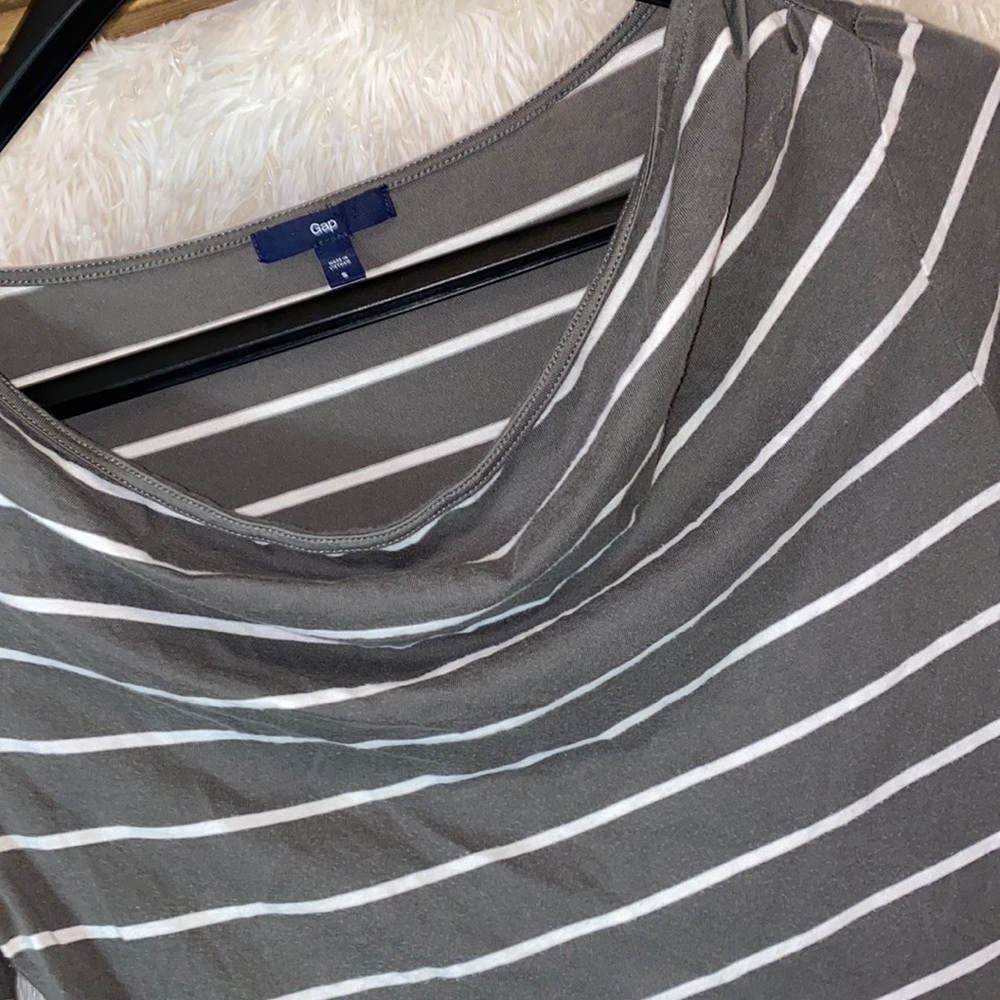 3/25$ GAP Top - Picture 3 of 3